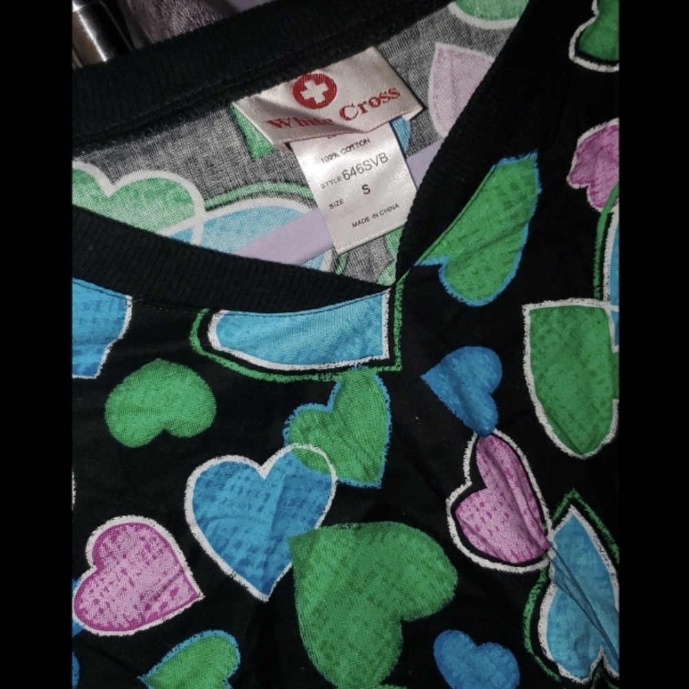 Scrub top - Picture 2 of 2